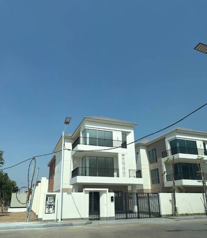វីឡា តម្លៃ $720,000