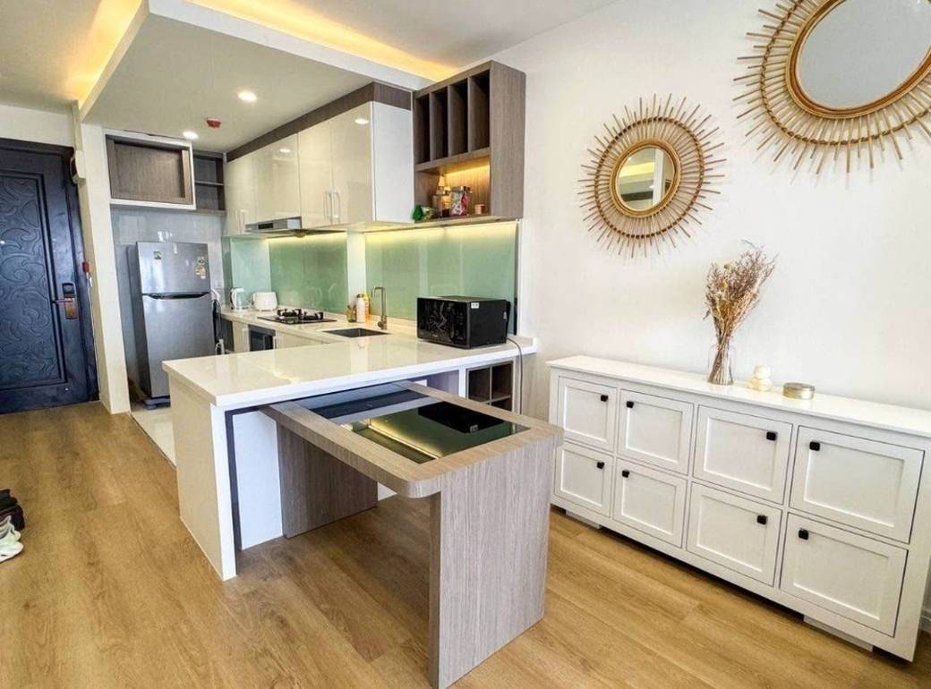 CASA by Meridian | Zařízeno Condo For Sale & Rent