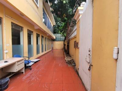 340 sqm Land Size Building For Rent