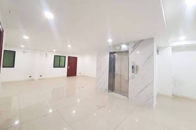 Shophouse K pronájmu in Sen Sok $3,000