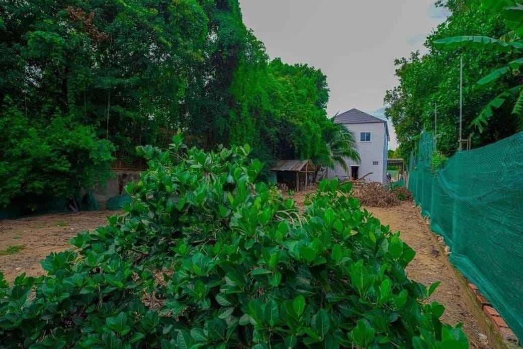 ที่ดิน สำหรับขาย ใน Chbar Ampov $210,000