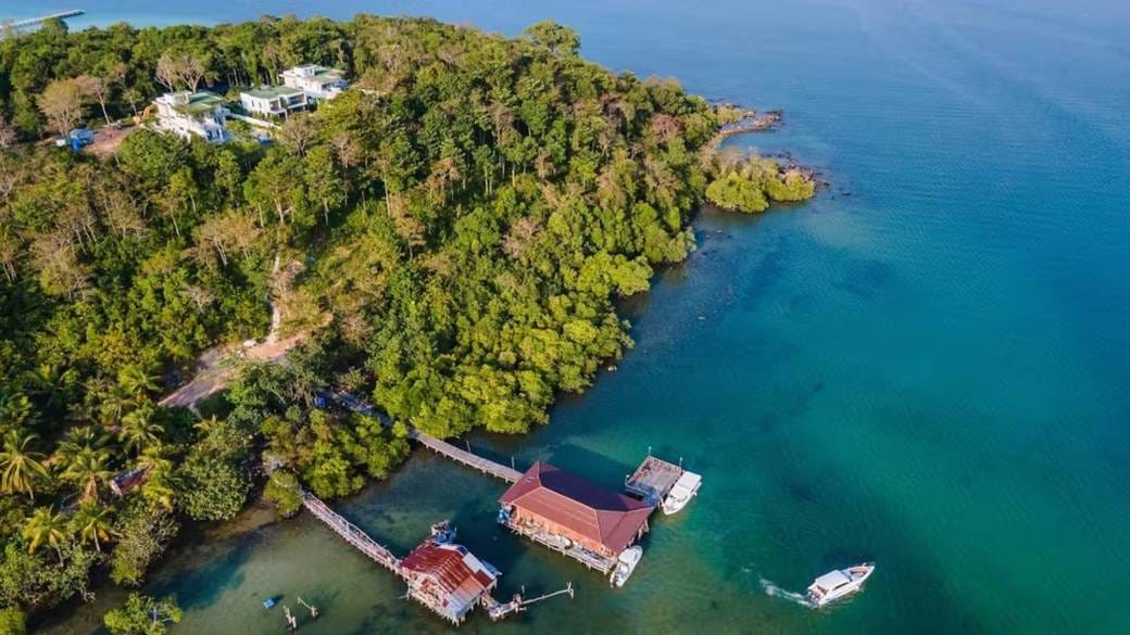 303 sqm Living Size Вилла For Sale & Rent in Koh Rong