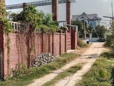 1,207 sqm Land Size Shophouse Na prodej