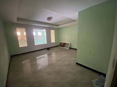 100平方米土地面积的House and lot出售