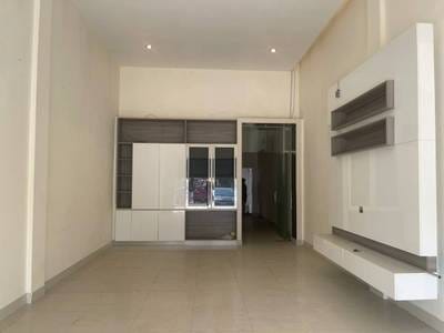 Preaek Lieb Dom z lokalem handlowym For Sale & Rent w Preaek Lieb