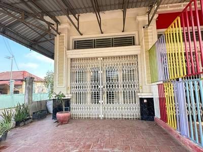 $64,000 Flat House