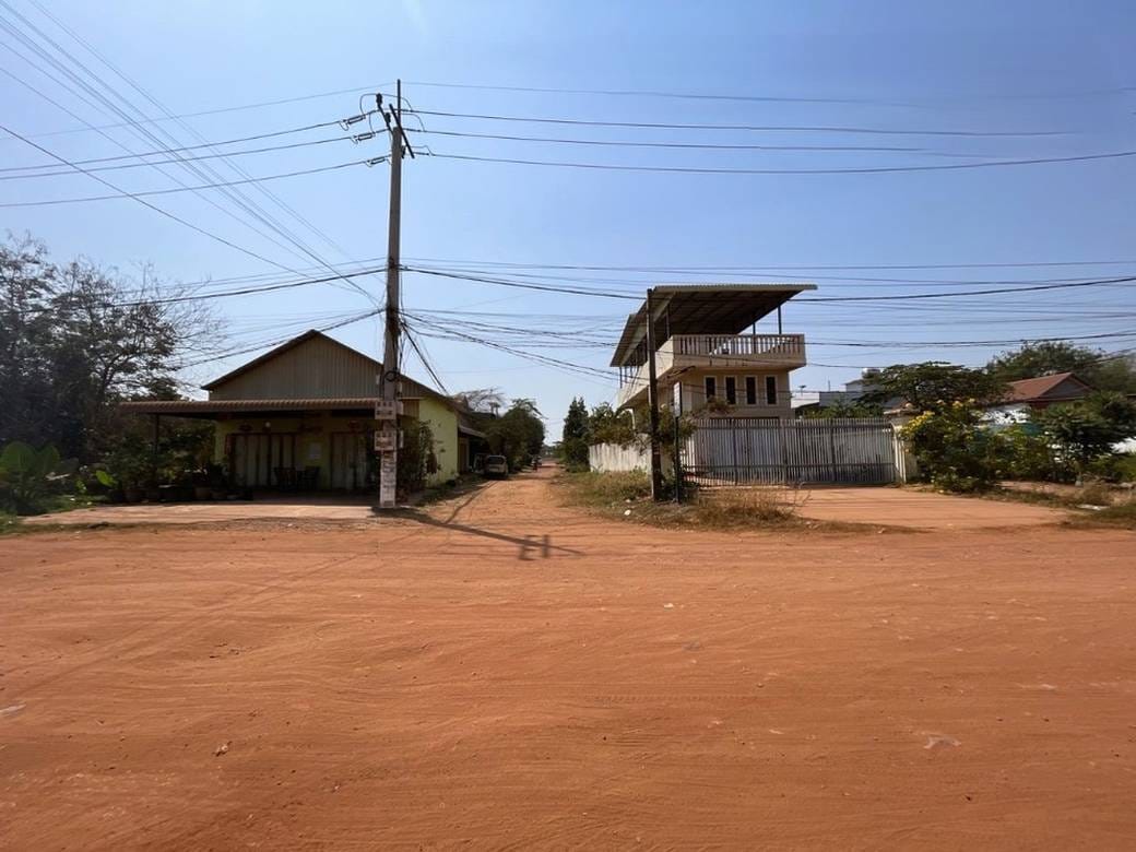 200平方米土地面积的House and lot出售