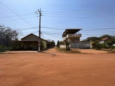200平方米土地面积的House and lot出售