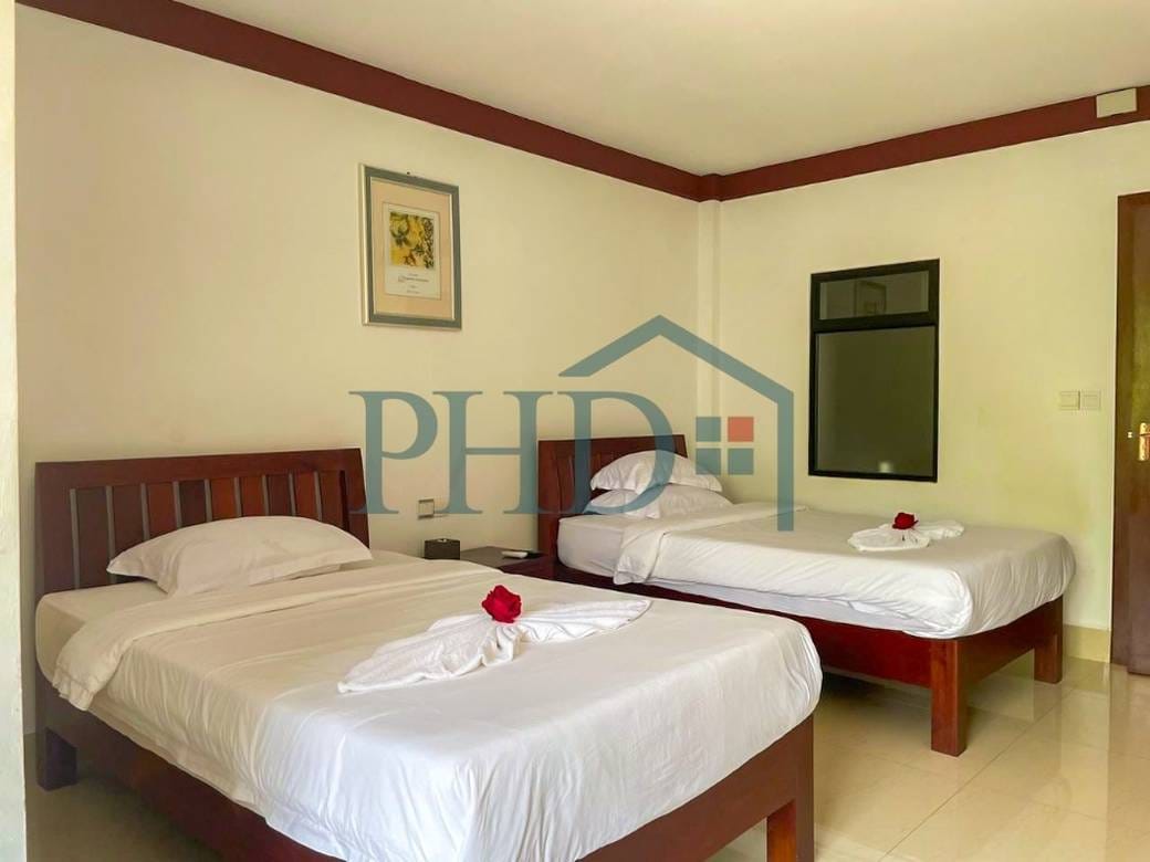 $5,500 Hotel