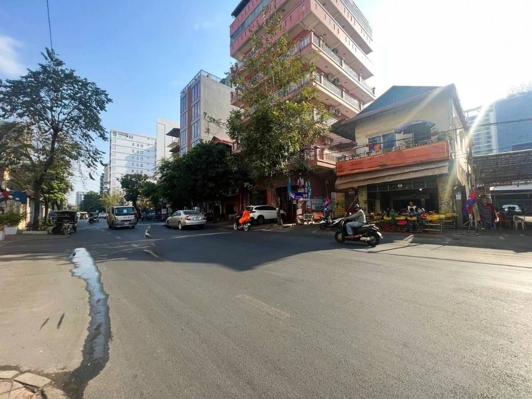 Shophouse Na prodej in Srah Chak, Daun Penh, Phnom Penh