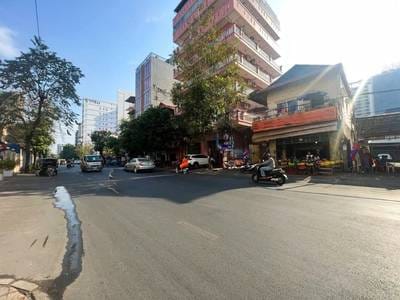 Shophouse Na prodej in Srah Chak, Daun Penh, Phnom Penh