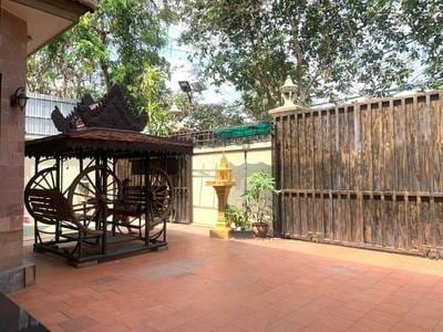 $1,350,000 House