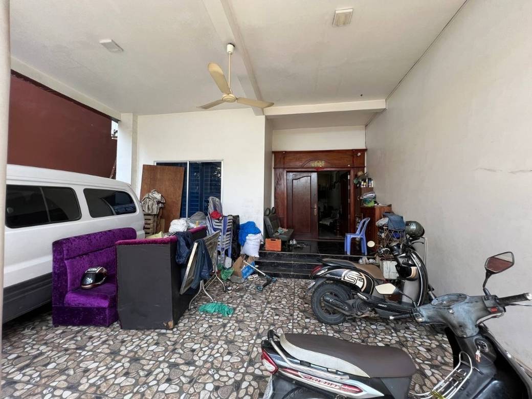 $200,000 Maison