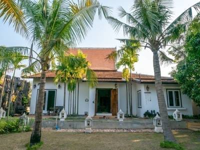 វីឡា តម្លៃ $900