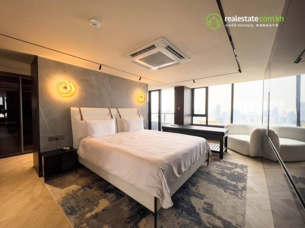 Le Condé BKK1 | 28-879 sqm Living Size Condo K pronájmu in Boeng Keng Kang