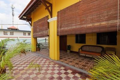 $1,500 Flat House