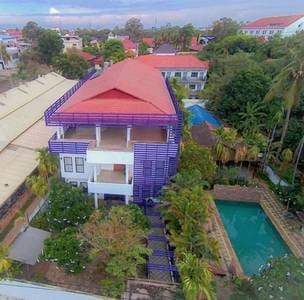 $1,350,000 Hotel