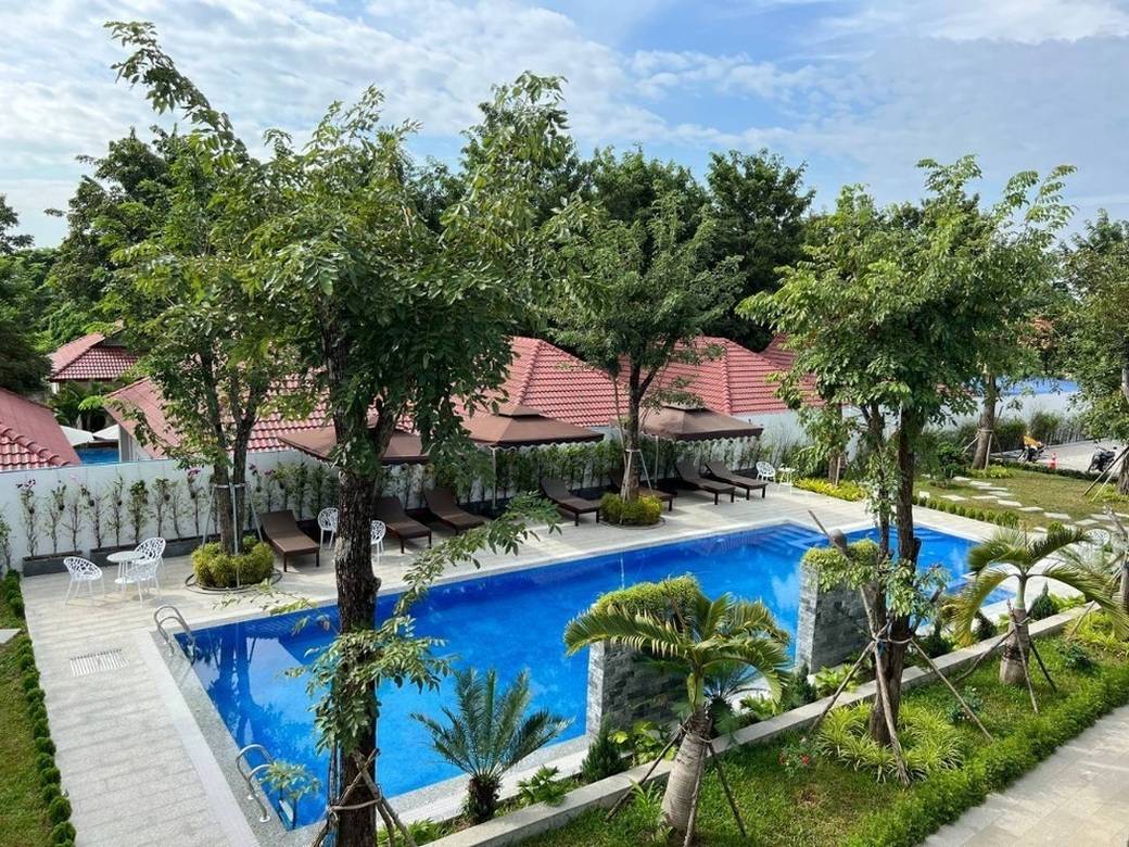 1,750 sqm Land Size Hotel Na prodej
