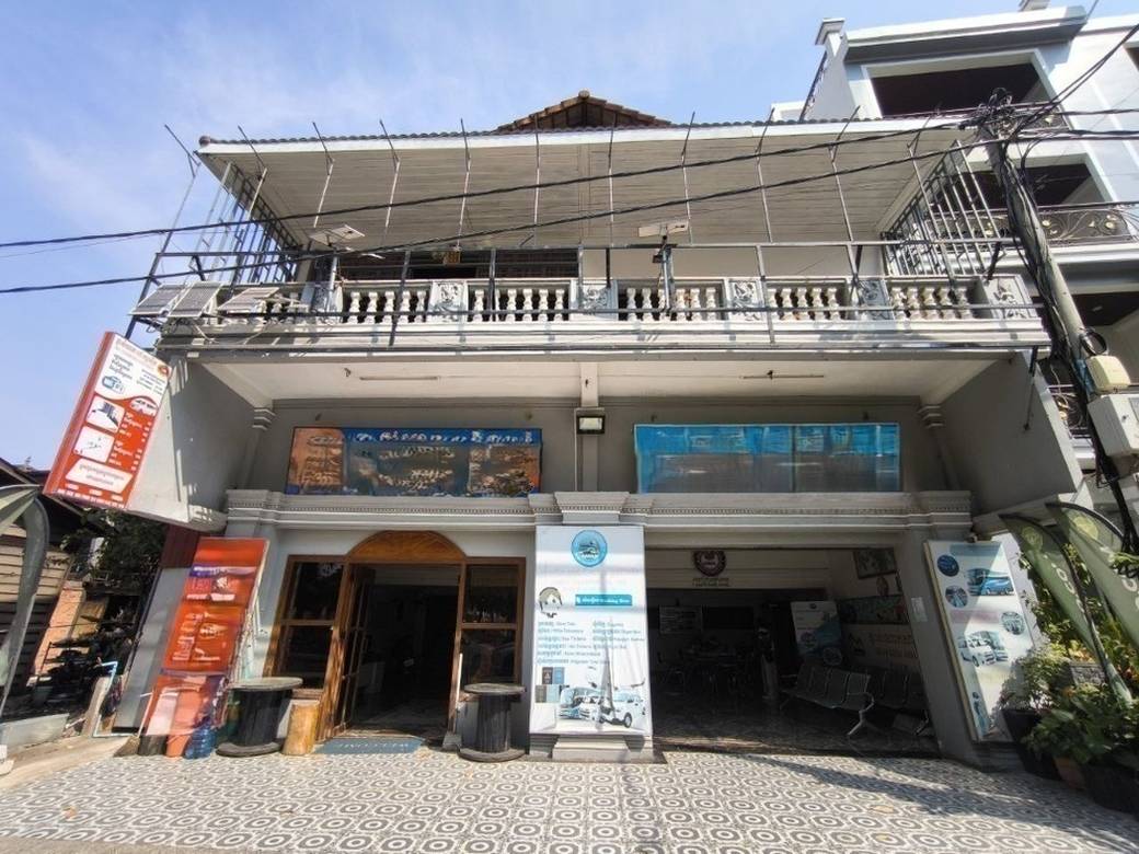 $700,000 Building