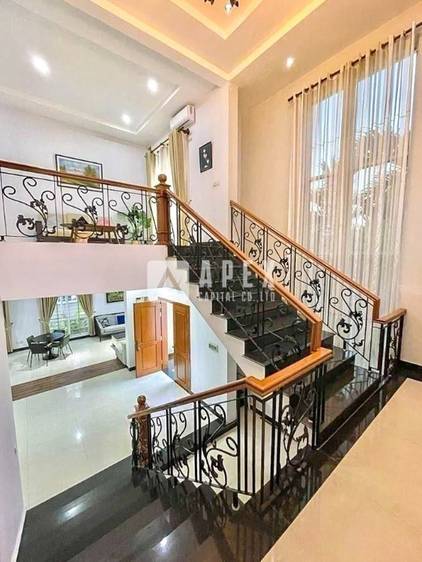 Villa For Rent with 4 Parking Space