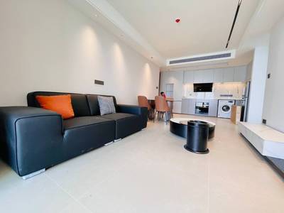 La Vista One | Zařízeno Condo Na prodej