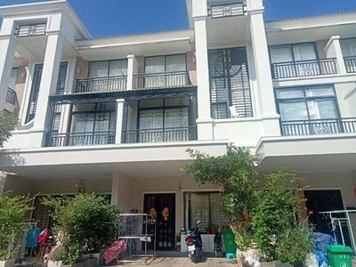 Borey Peng Huoth: The Star Platinum Eco Delta | $187,000 联排住宅