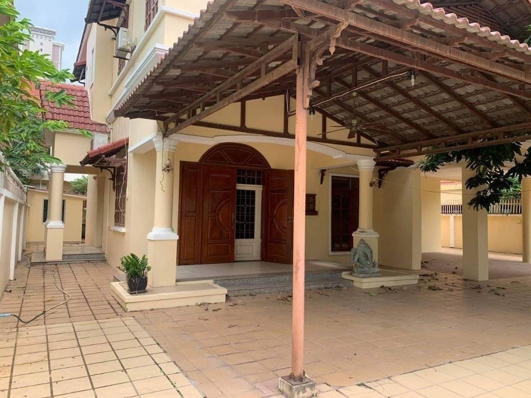 House and lot สำหรับเช่า ใน Chroy Changvar $1,200
