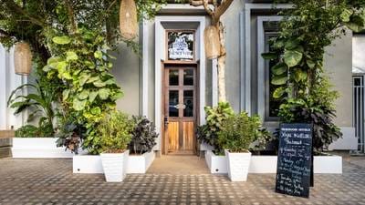 732 sqm Land Size Business For Sale