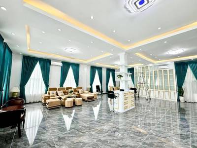 Villa À louer avec 6 place de parking