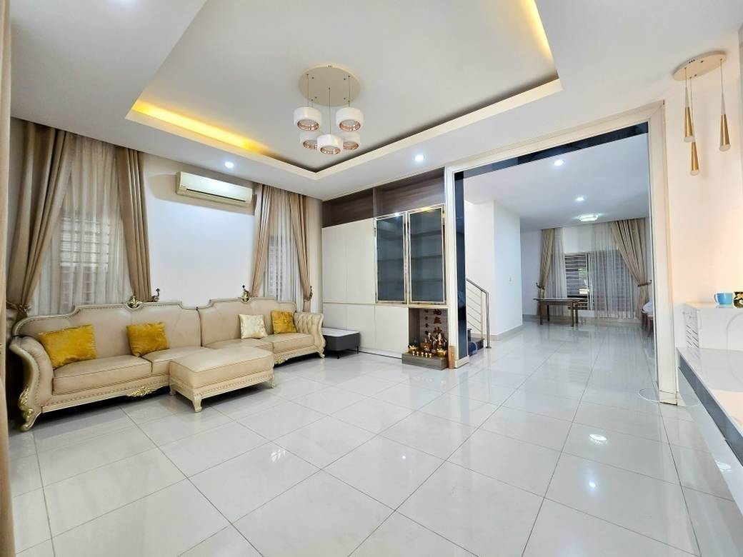216 sqm Living Size Dvojvila For Sale & Rent in Russey Keo