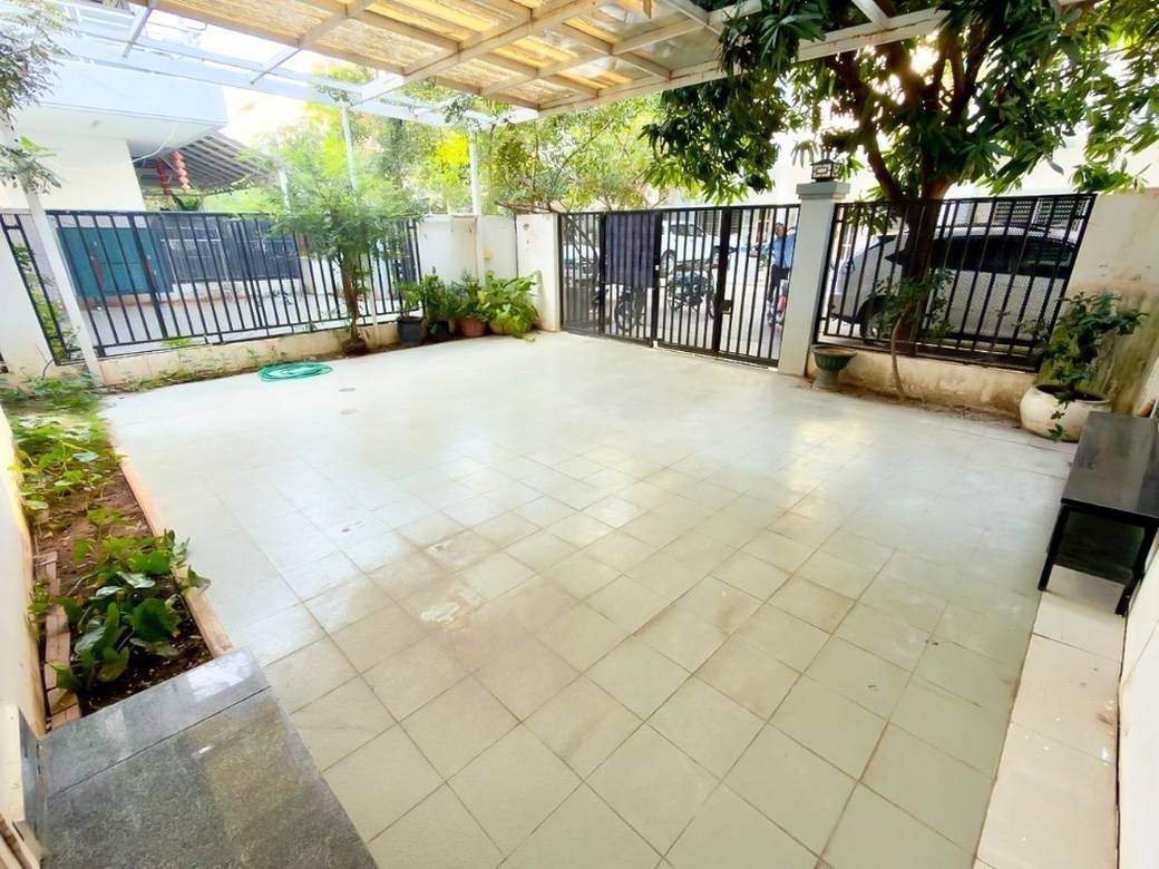 $1,200 Dvojvila