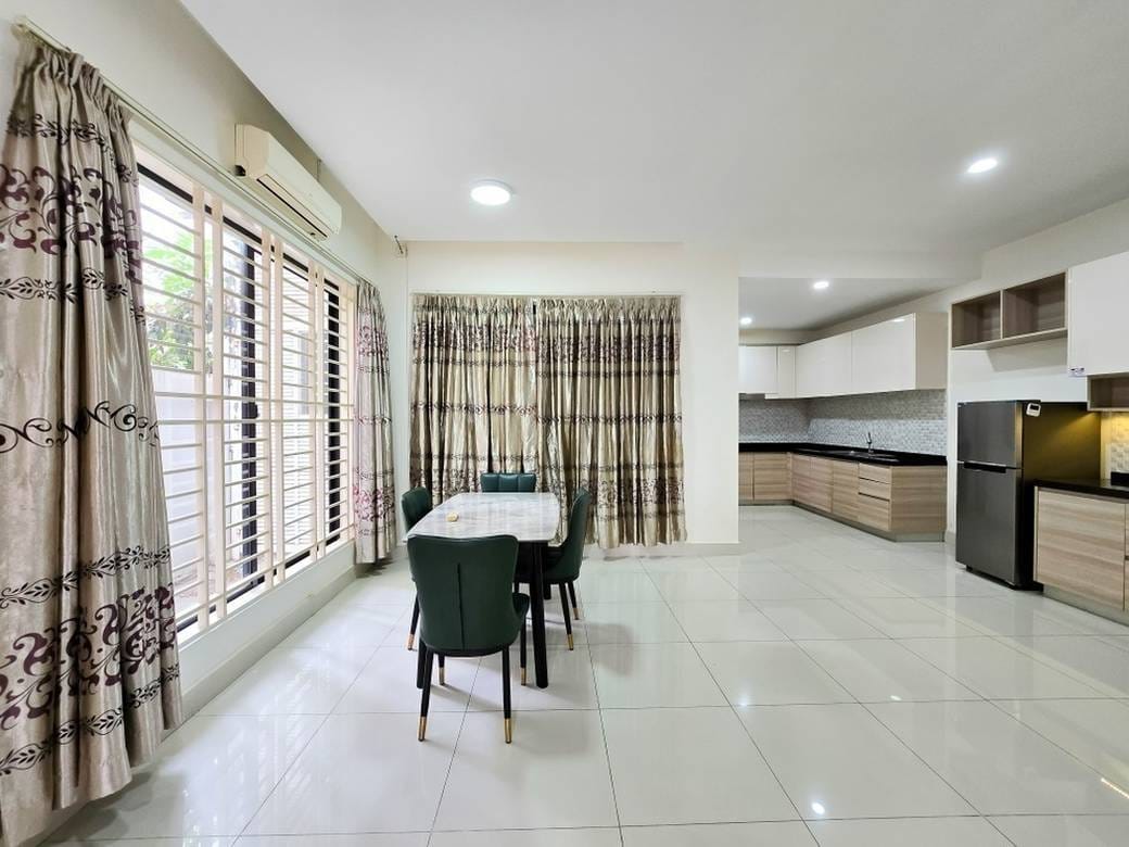 216 sqm Living Size Dvojvila Na prodej in Meanchey