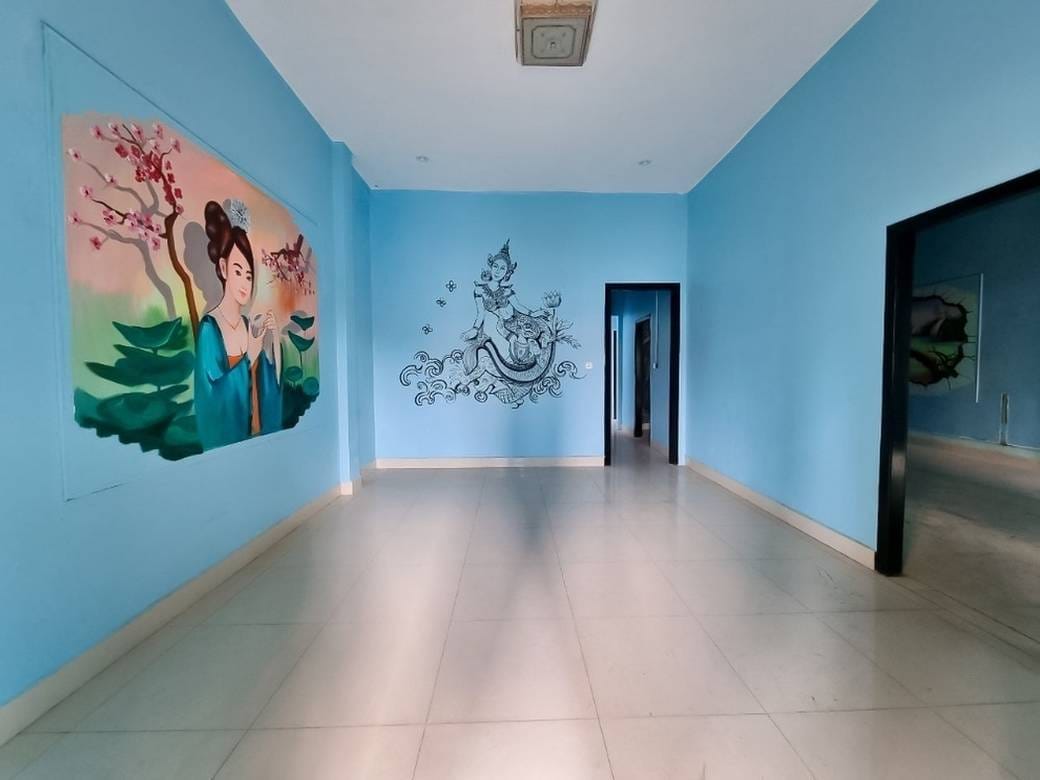 375 sqm Land Size Vila K pronájmu