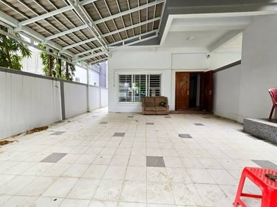 $330,000 Dvojvila