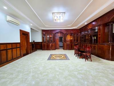 Zařízeno Vila For Sale & Rent