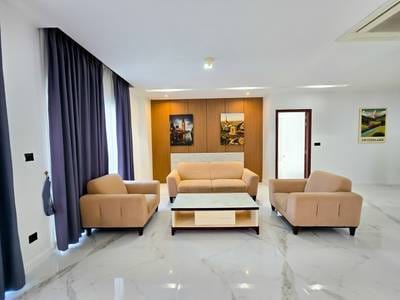 425 sqm Living Size Penthouse K pronájmu in Toul Kork