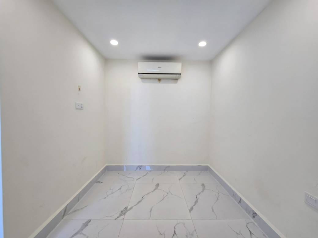 60 sqm Living Size Condo Na prodej in Boeng Keng Kang