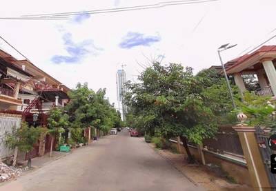 House and lot Na prodej in Chroy Changvar $210,000