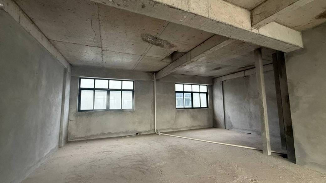 Chroy Changvar建筑出售，价格$1,500,000