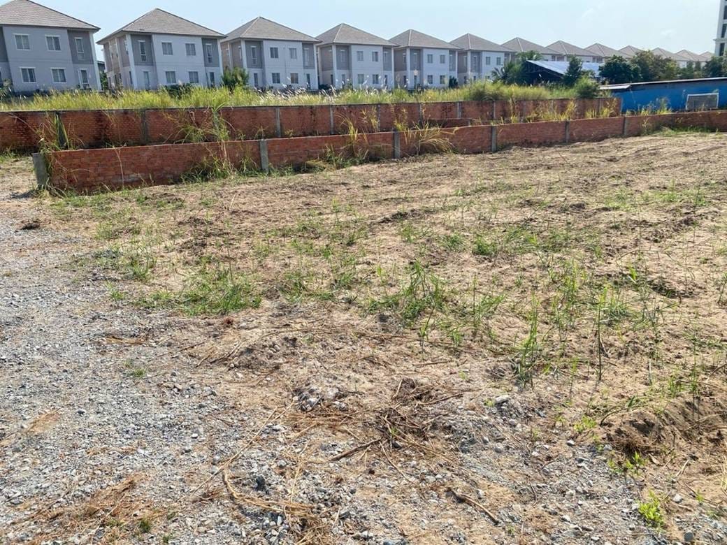 Lot For Sale in Chroy Changvar $322,200