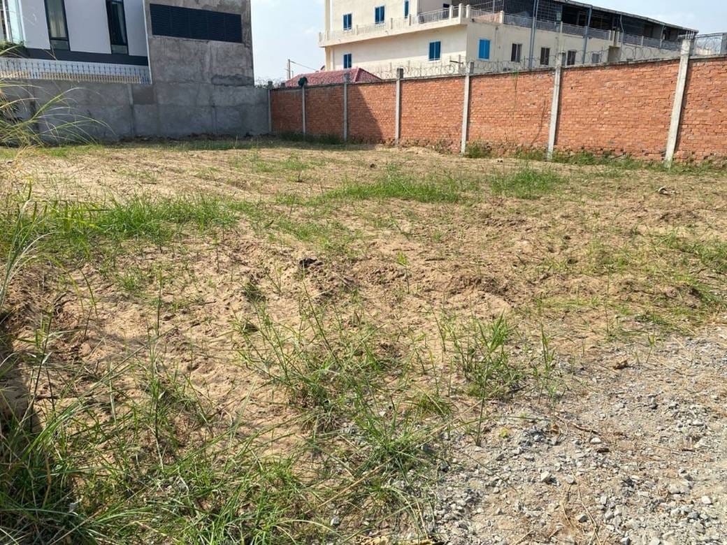 Lot For Sale in Preaek Lieb, Chroy Changvar, Phnom Penh