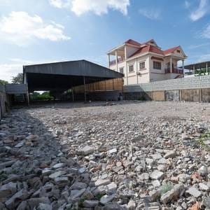 Chbar Ampov에 있는 토지 For Sale & Rent $1,350,000