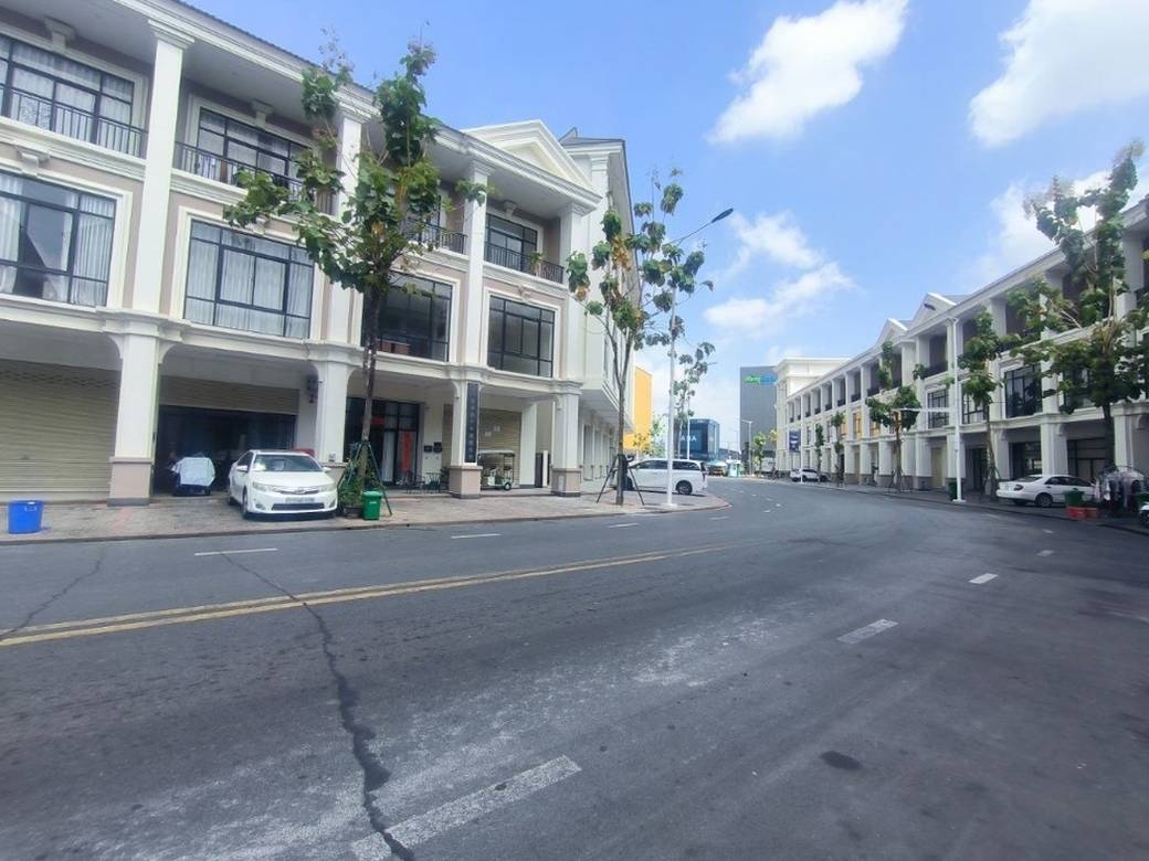 土地面積113.95㎡の店舗付住宅賃貸物件