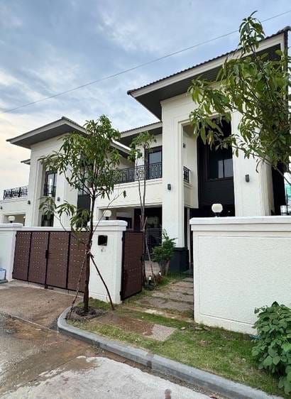 인테리어 됨 별장 For Sale & Rent