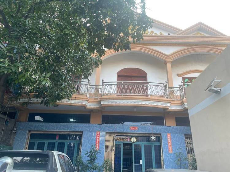 ផ្ទះល្វែង សំរាប់លក់ នៅ Chroy Changvar, Phnom Penh