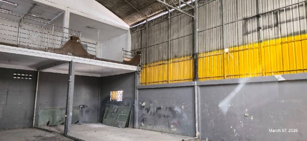 300 sqm Land Size Warehouse For Rent
