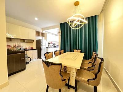 $1,800 Vila