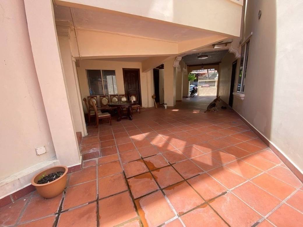 600 sqm Land Size Villa For Rent