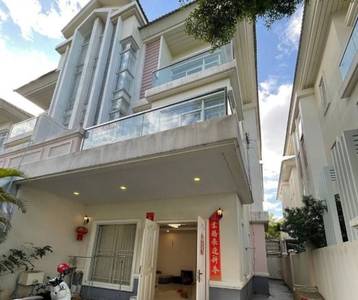 วิลล่า สำหรับเช่า 4 ห้องนอน