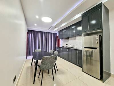 2,880 sqm Living Size Budova K pronájmu in 7 Makara
